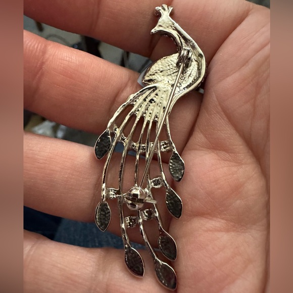 Peacock colorful brooch on silver tone metal, EUC. - Picture 3 of 4